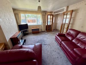 Lounge- click for photo gallery